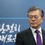 죽 쒀서 개 주는 문재인?