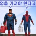 직원들이 반드시 1개의 부업을 가져야 하는 회사: 블랙북 EMG