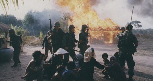 (월남전의 모습. 사진은 월남전을 배경으로한 한국 영화 "하얀 전쟁"의 한 장면)