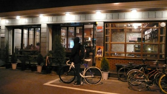 상수동 이리카페의 모습 출처: 이리카페 네이버 카페