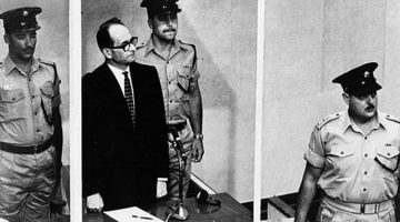 1961년 4월, 유대인 학살자 아이히만의 첫 재판 열리다