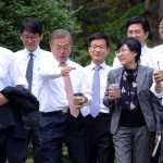 ‘운동권 청와대’? 조선일보의 터무니없는 기준