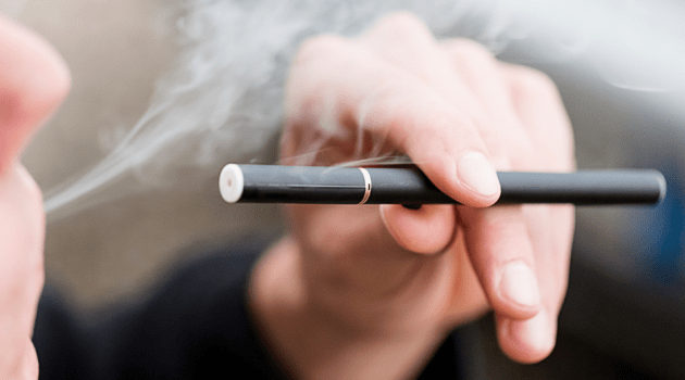 니코틴이 없어도 전자 담배는 해롭다?